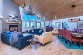 Tahoe Donner Luxury 4BR,2 lofts, Hot tub 3100 sqft, Sleeps 14 villa